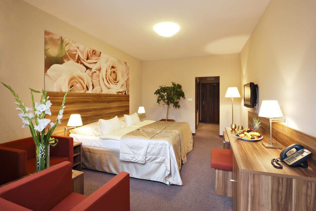 Hotel Velka Fatra ตูร์เชียนสเก เจปลิตเซ ภายนอก รูปภาพ